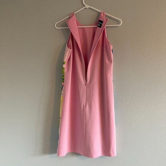 Boutique Moschino Holiday Graphic Print Sleeveless Shift Mini Dress Pink‎ 6 - Picture 11 of 14